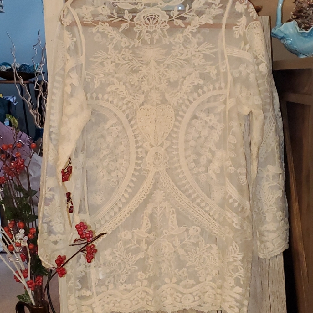 Phase One Blouse - Picture 7 of 8